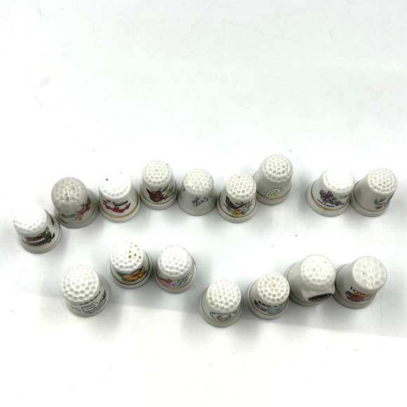 Huge Lot Vintage Porcelain State Bird Thimbles Collectable Souvenir Lot 16 Piece - Picture 5 of 6